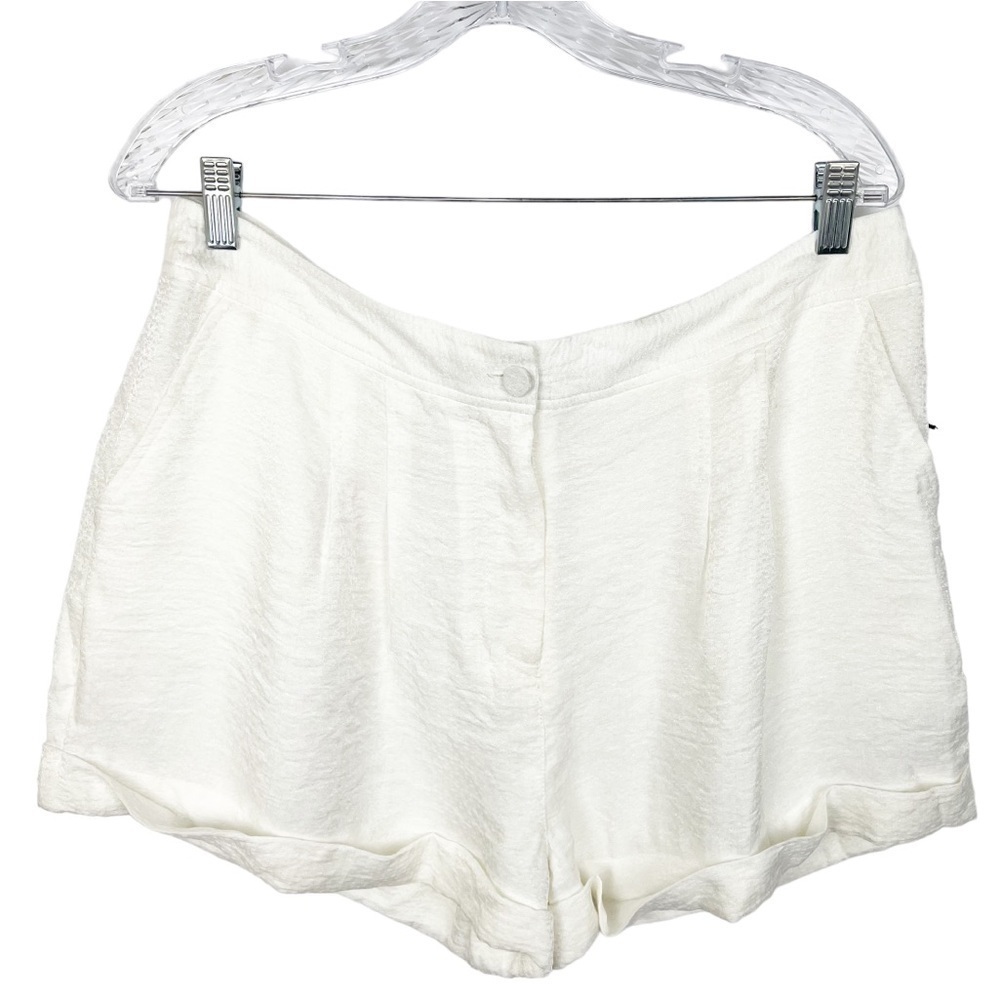 NEW Revolve House of Harlow women’s shorts size XL high waist white